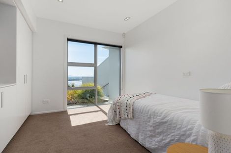 Photo of property in 1 Saint Remy Lane, Redcliffs, Christchurch, 8081