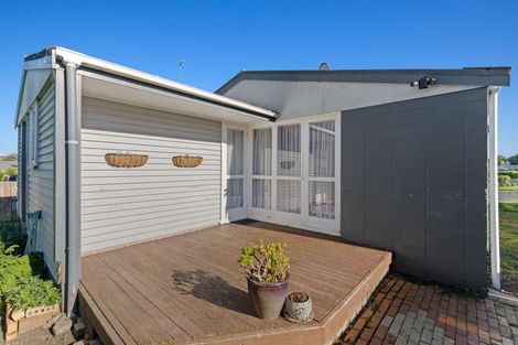 Photo of property in 9 Totara Street, Waiuku, 2123