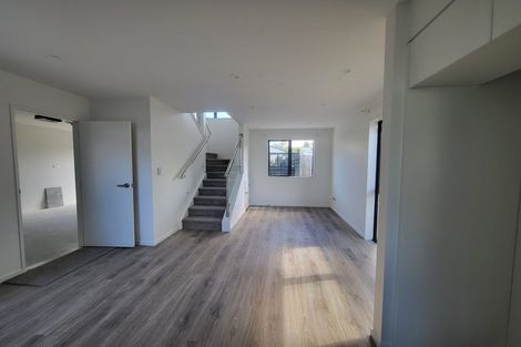 Photo of property in 29 Raleigh Road, Northcote, Auckland, 0627