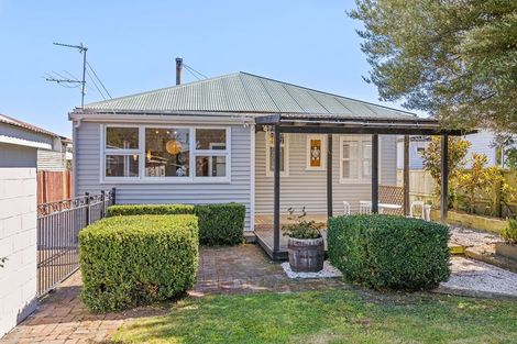 Photo of property in 246 Geraldine Street, Edgeware, Christchurch, 8013