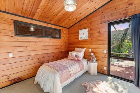 Photo of property in 10 Jane Street, Waikanae Beach, Waikanae, 5036