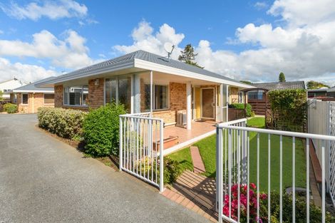 Photo of property in 482b Devonport Road, Tauranga South, Tauranga, 3112