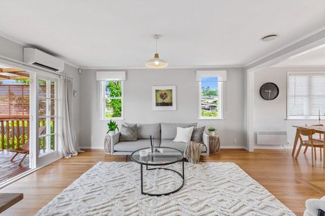 Photo of property in 242 Henderson Valley Road, Henderson, Auckland, 0612