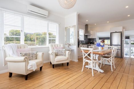 Photo of property in 96 Marine Parade, Paraparaumu Beach, Paraparaumu, 5032