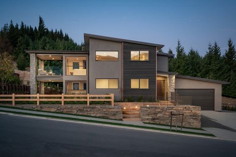 Photo of property in 18 Fenton Avenue, Wanaka, 9305