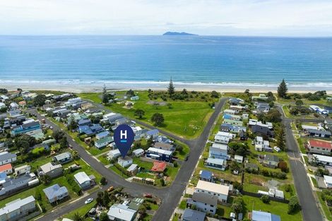 Photo of property in 32 Wallnutt Avenue, Waihi Beach, 3611