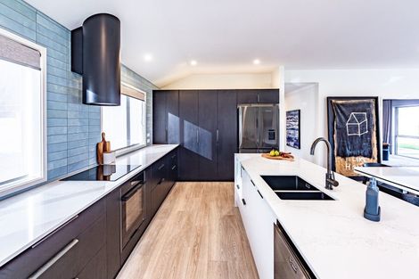 Photo of property in 37 Magnolia Crescent, Tawhero, Whanganui, 4501