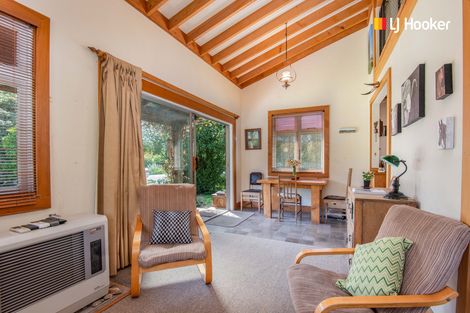 Photo of property in 256 Gladstone Road North, Mosgiel, 9092