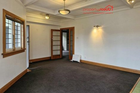 Photo of property in 40 Waiwaka Terrace, Strandon, New Plymouth, 4312