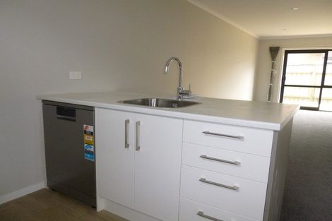 Photo of property in 27u2 Campbell Street, Frankton, Hamilton, 3204