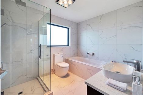 Photo of property in 1 Huahua Crescent, Papakura, 2110