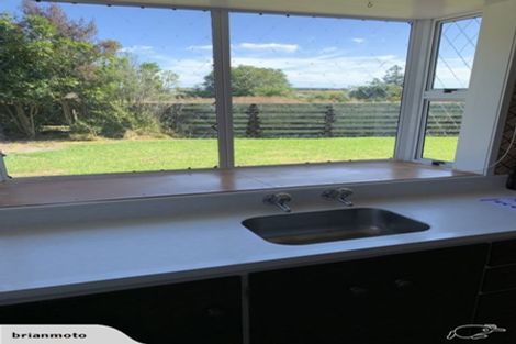 Photo of property in 44 Escort Grove, Awapuni, Palmerston North, 4412