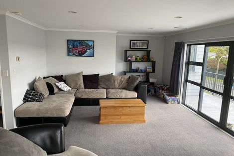 Photo of property in 12 The Bollard, Whitby, Porirua, 5024