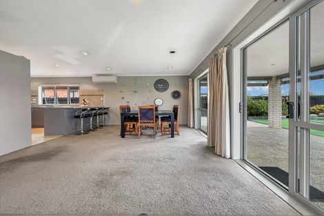 Photo of property in 36 Anchorite Way, Red Beach, 0932