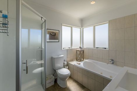 Photo of property in 40 Regent Drive, Paraparaumu Beach, Paraparaumu, 5032