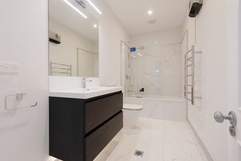 Photo of property in 25u4 Thane Road, Roseneath, Wellington, 6011