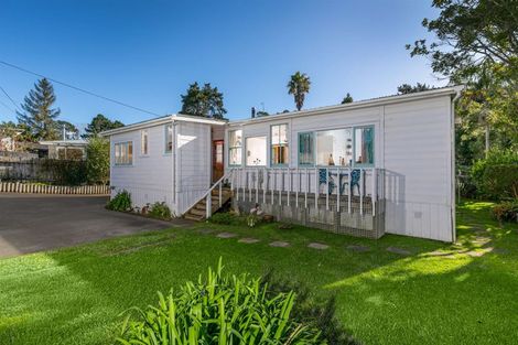 Photo of property in 26 Woodside Road, Massey, Auckland, 0614