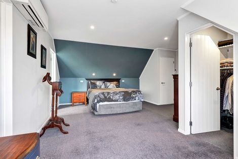 Photo of property in 5 Tamati Place, Merrilands, New Plymouth, 4312
