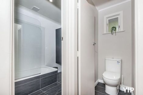 Photo of property in 11 Link Road, Newlands, Wellington, 6037