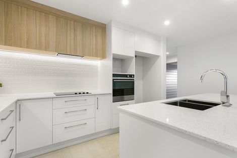 Photo of property in 5 Maraeariki Avenue, Orewa, 0931