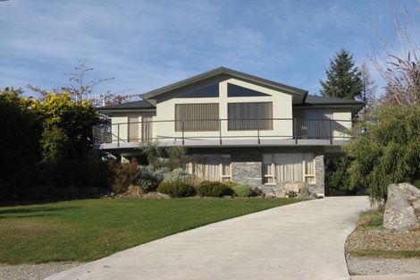 Photo of property in 53 Kennedy Crescent, Wanaka, 9305