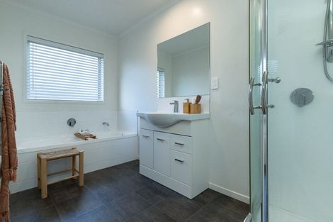 Photo of property in 10 Oolong Court, Huntington, Hamilton, 3210