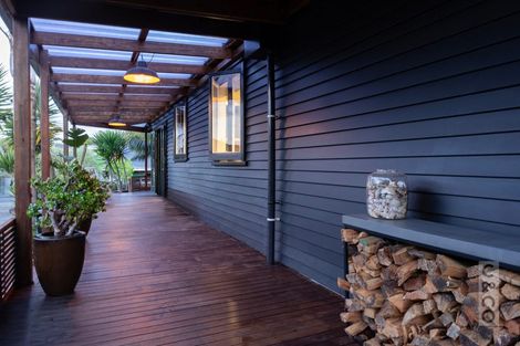 Photo of property in 50 Great North Road, Riverhead, 0820