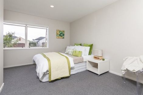 Photo of property in 14 Ribbonwood Crescent, Goodwood Heights, Auckland, 2105