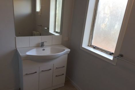 Photo of property in 2/4046 Great North Road, Glen Eden, Auckland, 0602