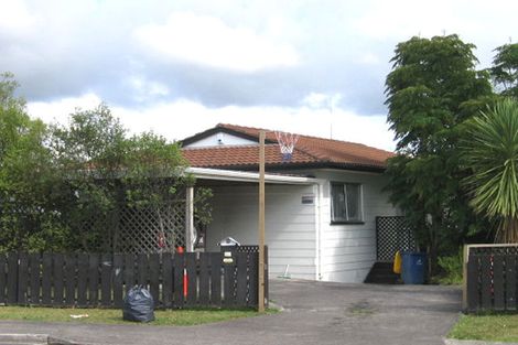 Photo of property in 27 Katrina Place, Massey, Auckland, 0614