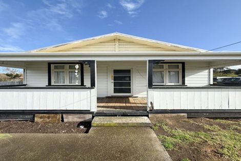 Photo of property in 163 Cornfoot Street, Castlecliff, Whanganui, 4501