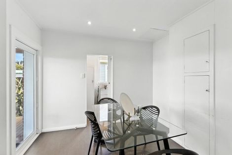 Photo of property in 253 Macandrew Road, Forbury, Dunedin, 9012