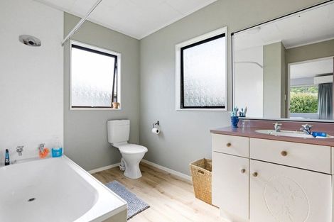 Photo of property in 67 Taylor Street, Cambridge, 3434