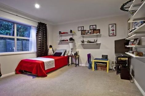 Photo of property in 44 Borneo Drive, Fairview Heights, Auckland, 0632