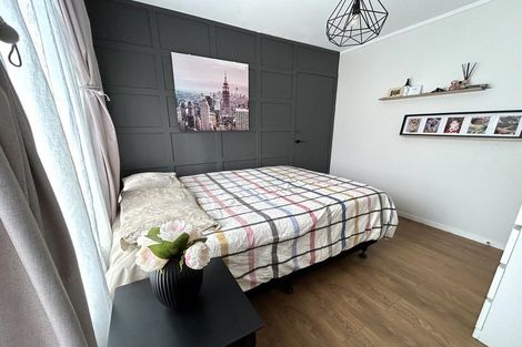 Photo of property in 13 Sunward Rise, Glenfield, Auckland, 0629