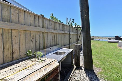 Photo of property in 177 Mahia East Coast Road, Mahia, 4198