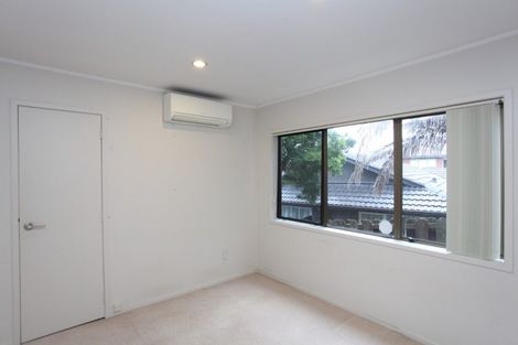 Photo of property in 11 Palmyra Way, Half Moon Bay, Auckland, 2012