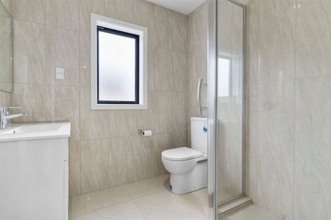 Photo of property in 6 Kirikiri Drive, Papakura, 2110