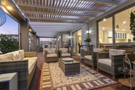 Photo of property in 6 Kahika Grove, Huapai, Kumeu, 0810
