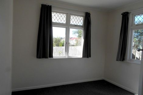 Photo of property in 97 Endeavour Street, Lyall Bay, Wellington, 6022