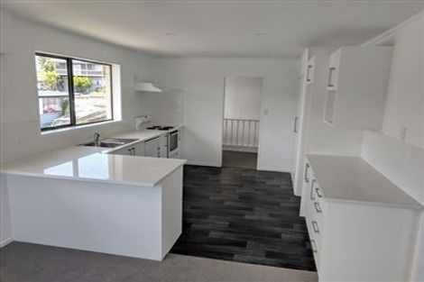 Photo of property in 14 Butterworth Drive, Glendene, Auckland, 0602