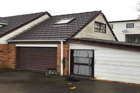 Photo of property in 1/4227 Great North Road, Glendene, Auckland, 0602