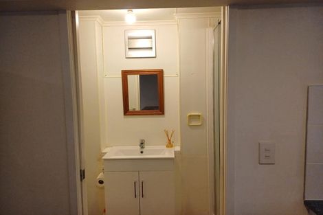 Photo of property in 13 Hatherlow Street, Glenfield, Auckland, 0629