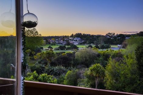 Photo of property in 24 Sylvan Avenue, Northcote, Auckland, 0627