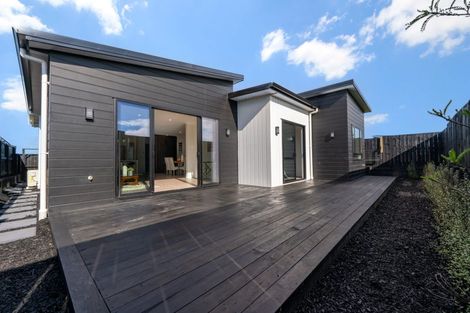 Photo of property in 6 Pineview Drive, Rosehill, 2113