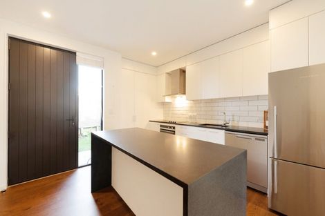 Photo of property in 20u5 Trent Street, Island Bay, Wellington, 6023