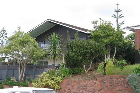 Photo of property in 3b De Val Drive, Titirangi, Auckland, 0604