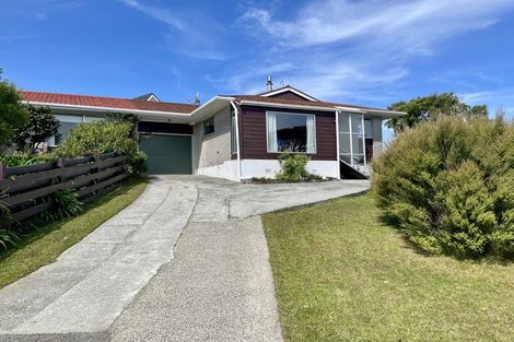Photo of property in 68 Gurney Road, Kelson, Lower Hutt, 5010