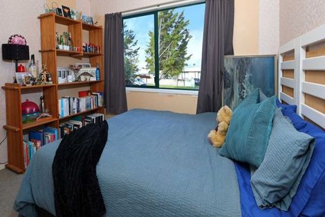 Photo of property in 19a Riserra Drive, Ranui, Auckland, 0612