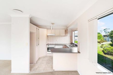 Photo of property in 21 Martin Jugum Lane, Ranui, Auckland, 0612